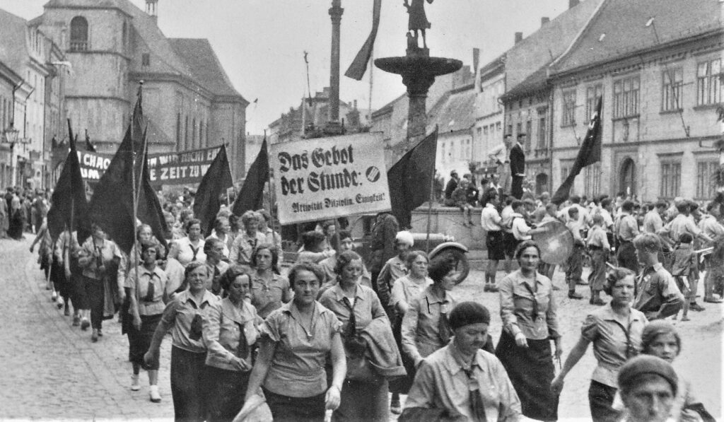 Women's march in Falkenau